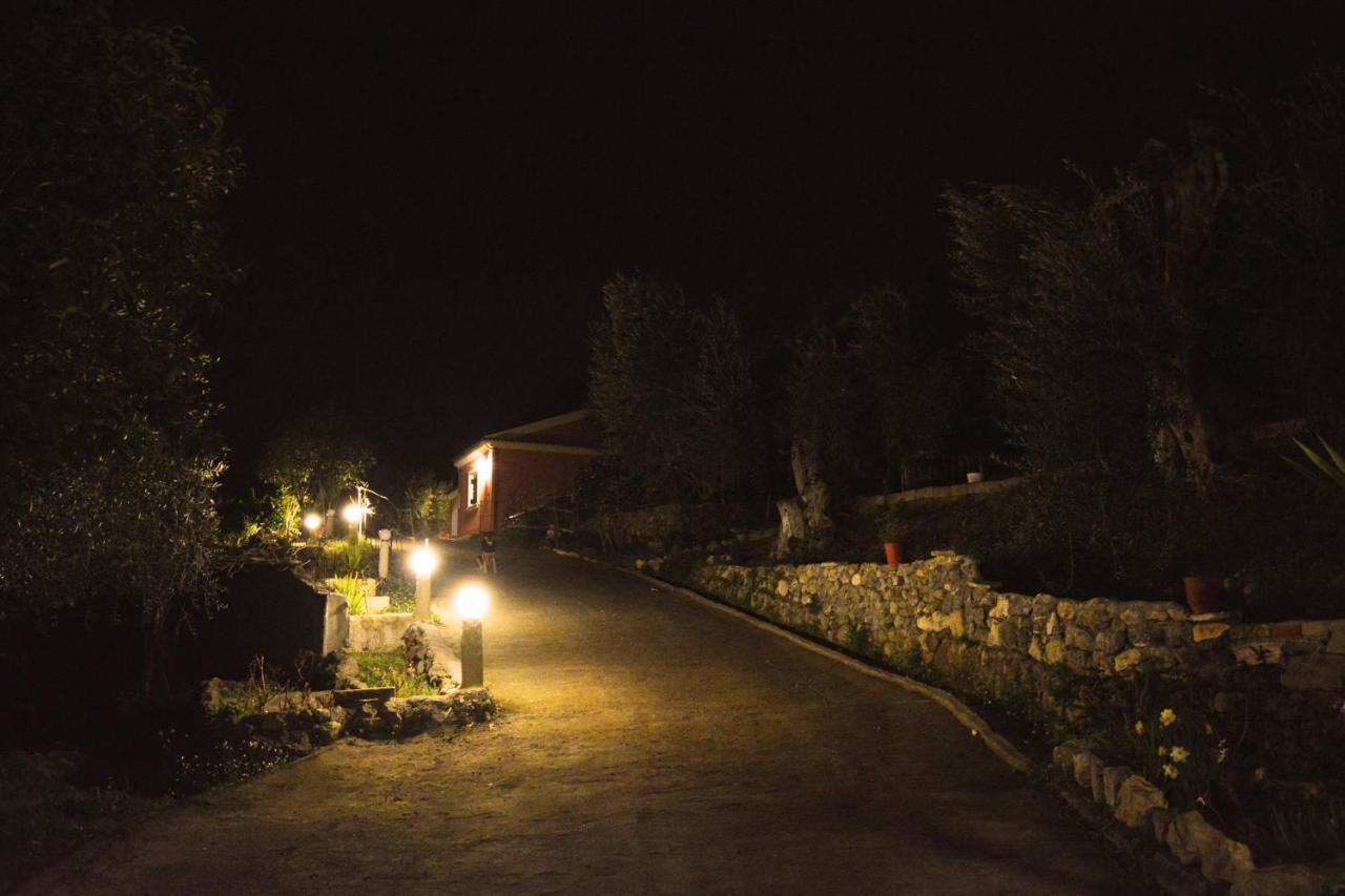 Villa Skafonas Sinarades Luaran gambar