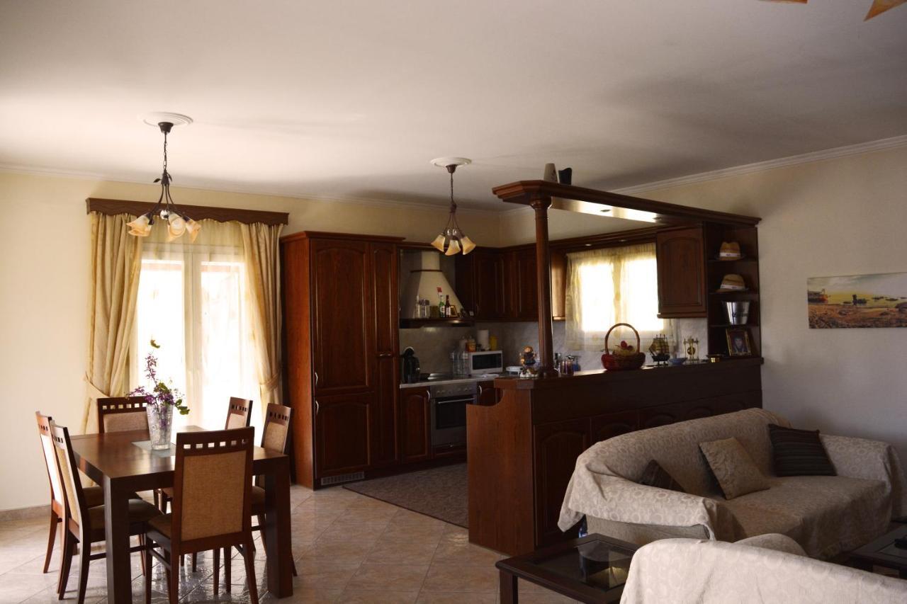 Villa Skafonas Sinarades Luaran gambar