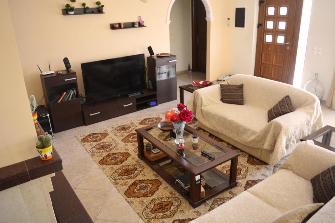 Villa Skafonas Sinarades Luaran gambar